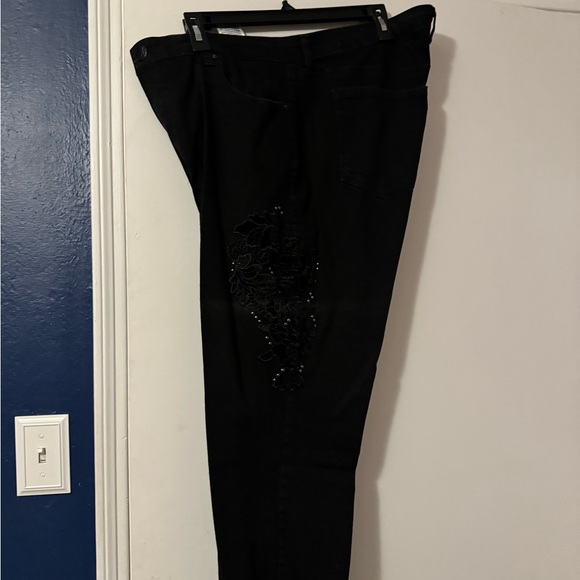 Black Jean, Women’s size 18 curvy - Picture 1 of 2